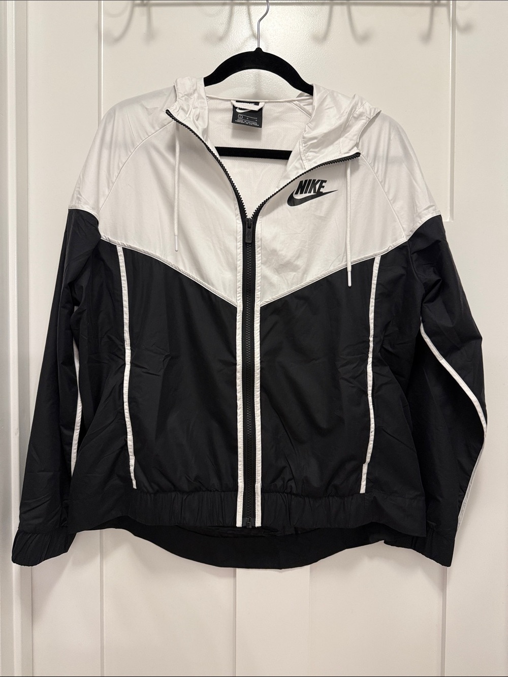 Nike Black and White Women’s Hooded Bomber Jacket